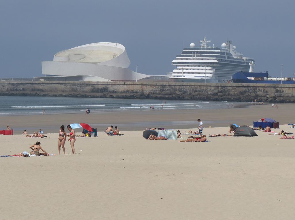 Porto 3 Bedroom Beach Apartment Matosinhos  Exteriör bild