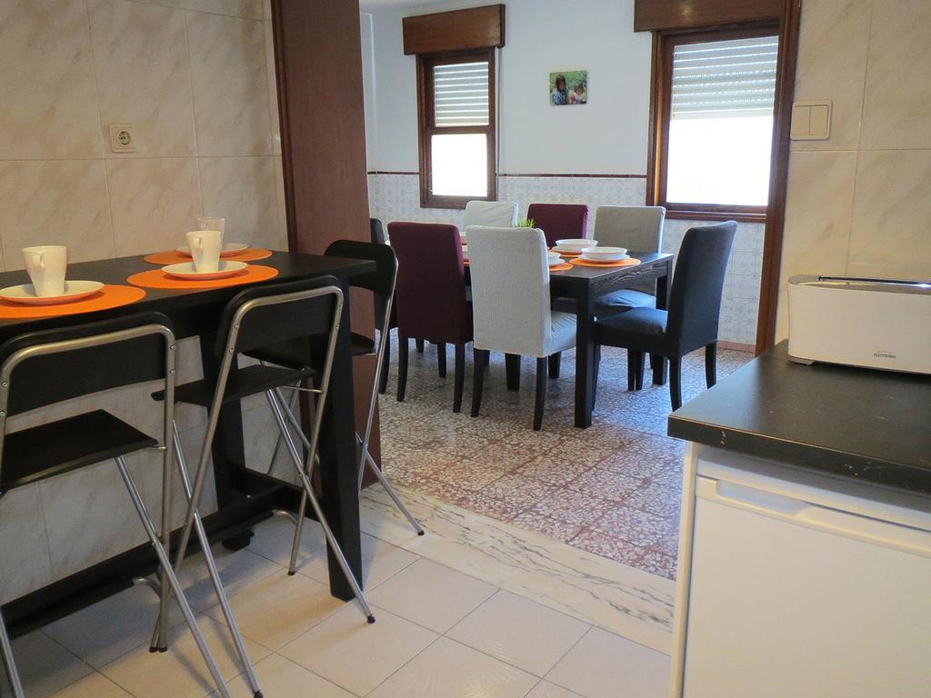 Porto 3 Bedroom Beach Apartment Matosinhos  Exteriör bild